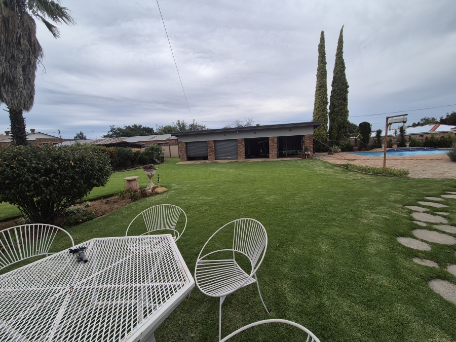 5 Bedroom Property for Sale in Wolmaransstad North West